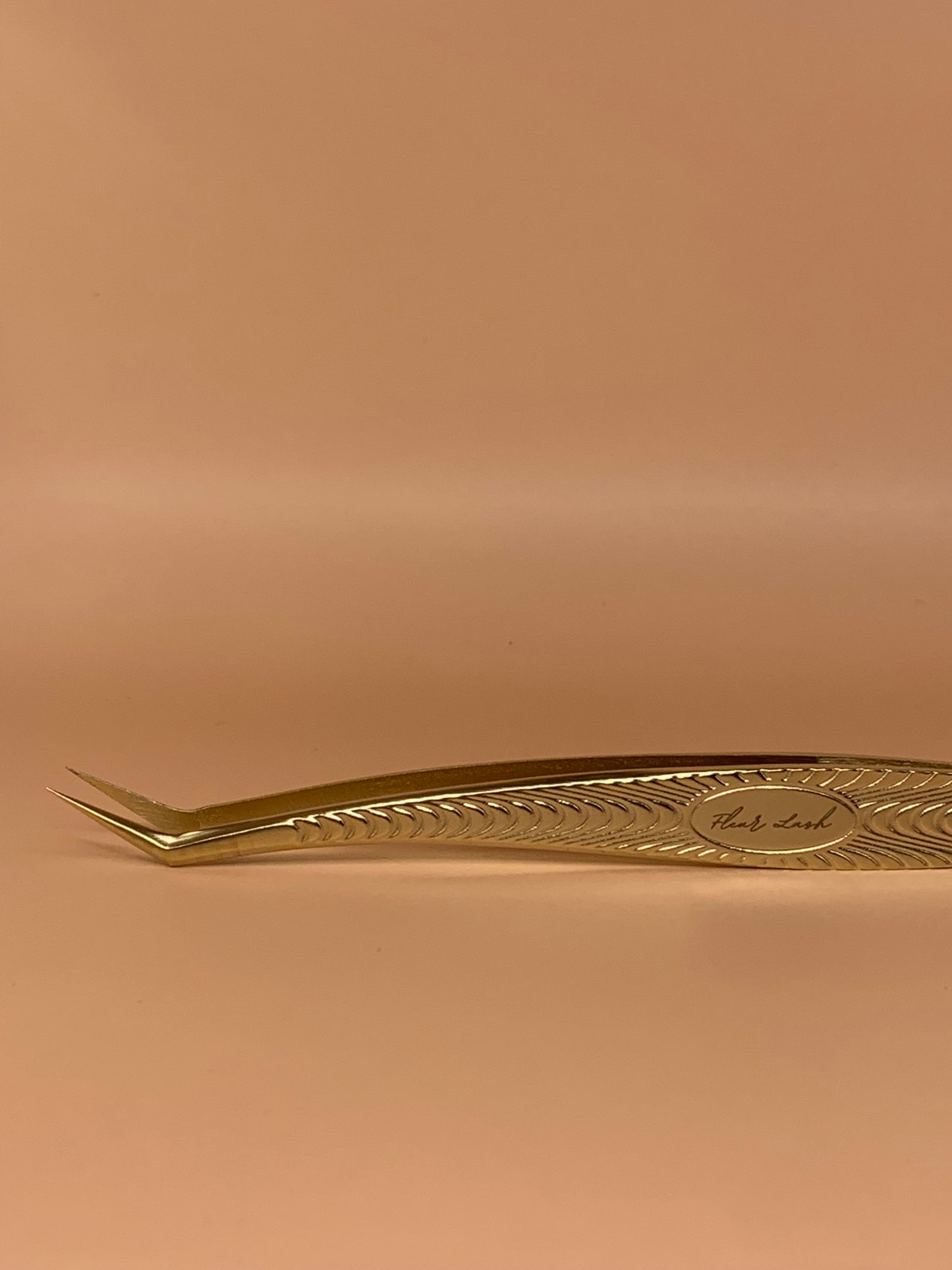Bestie #2 Angled Tweezer